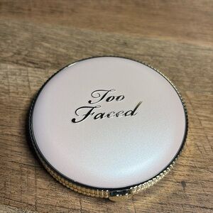 Too Faced Moon Crush Multi-Use Powder Highlighter